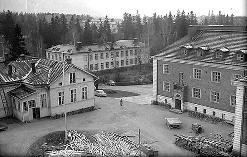  Koukkuniemen vanhoja rakennuksia 1956
