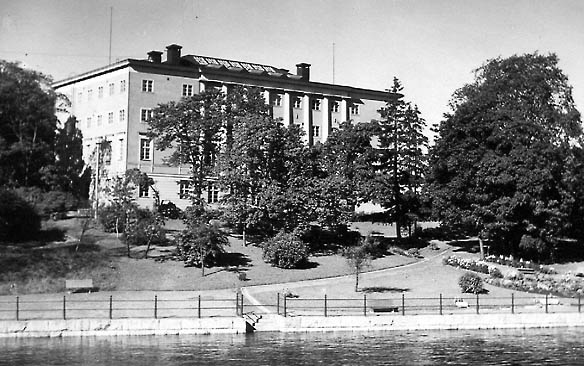 Tampereen vanha 1925 valmistunut kirjastotalo